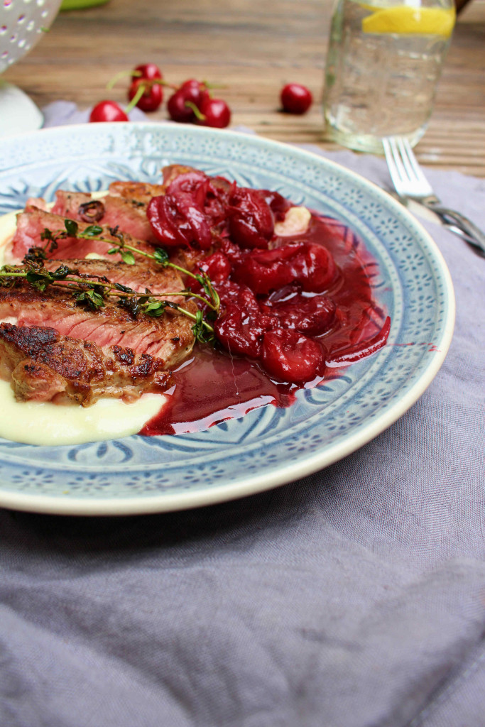 Steak mit Kirschsoße