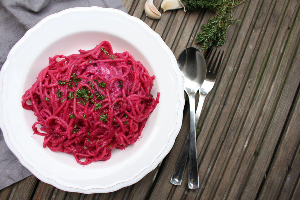 Rote Rüben Pesto mit Ziegenfrischkäse