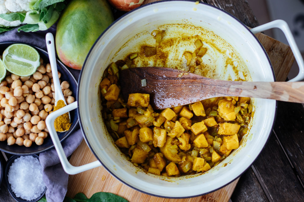 nonolicious Rezept veganes Kokos Mango Spinat Curry